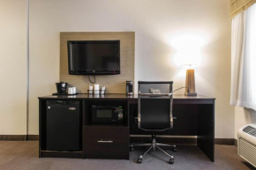 Отель MainStay Suites Pittsburgh Airport  Империал
